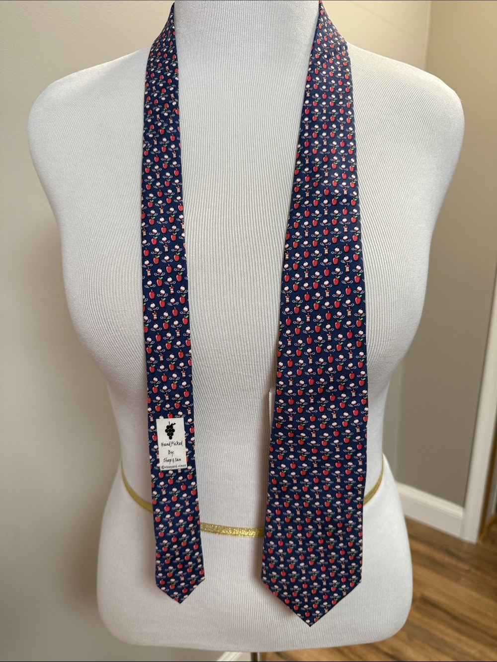 Vineyard Vines Navy Bobbing For Apples Tie - Boys NWT